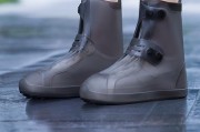 加厚防水防雨鞋套-板鞋下雨天能穿吗？