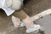防水套鞋子的套鞋-下雨天穿什么鞋子？