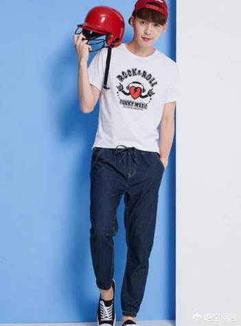 t恤印花图案大全图片男生穿的-得男生是穿纯色T恤好看还是带有印花得好？