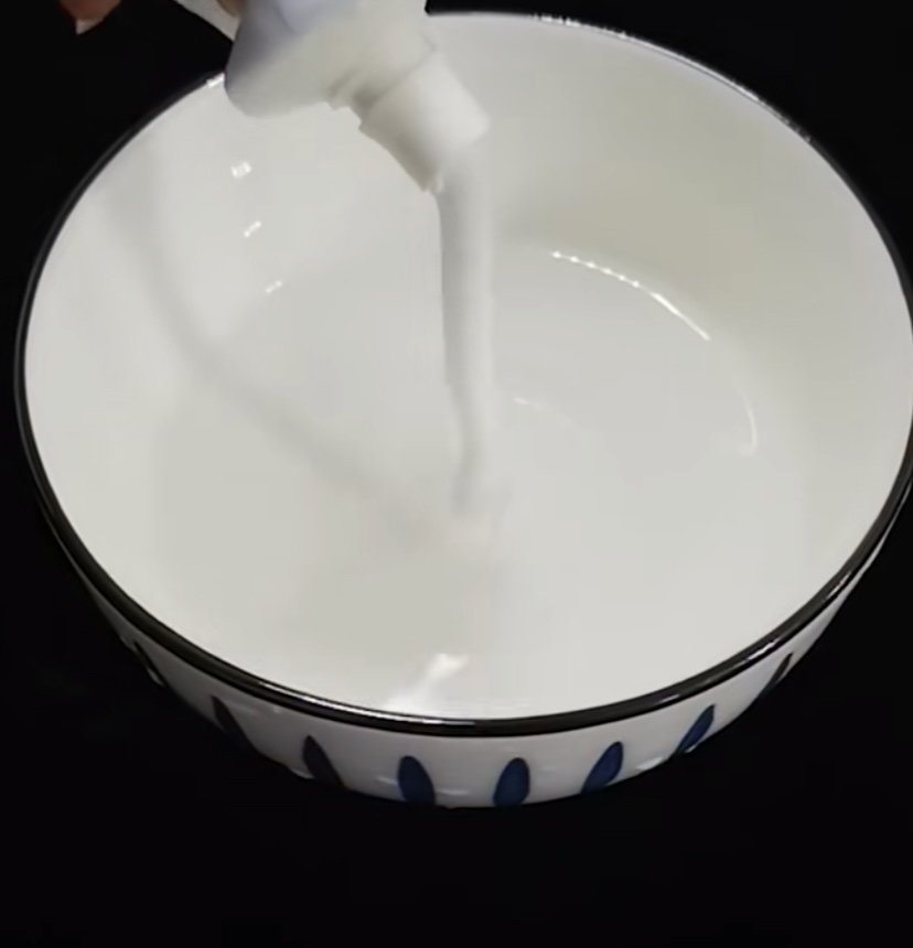黑色皮鞋用什么擦最亮-黑色的皮鞋要怎么擦才会发亮？