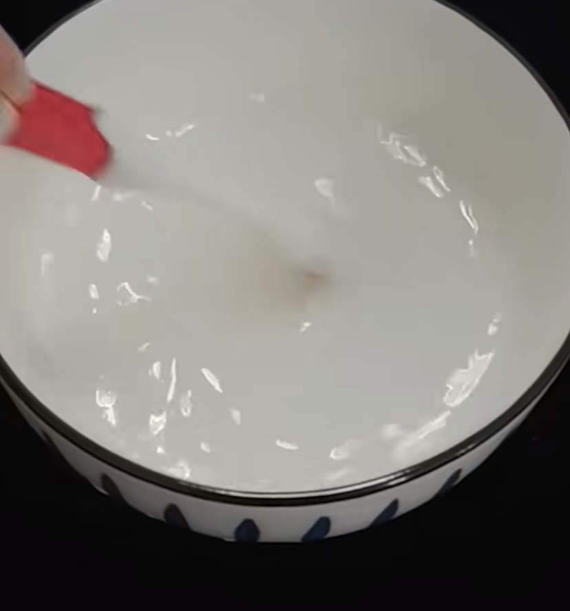 黑色皮鞋用什么擦最亮-黑色的皮鞋要怎么擦才会发亮？