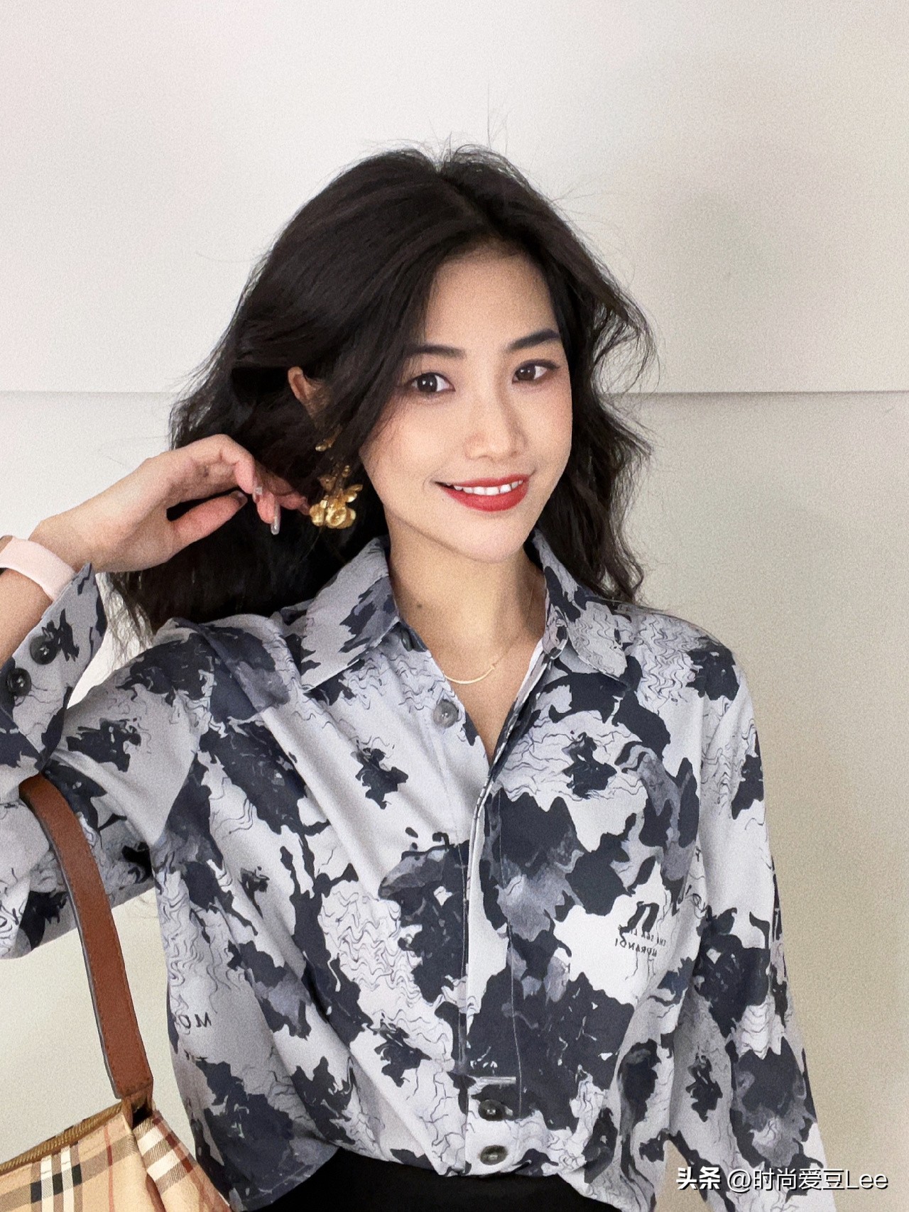 创意印花图案设计素材网站-印花衣服如何穿出潮流感？