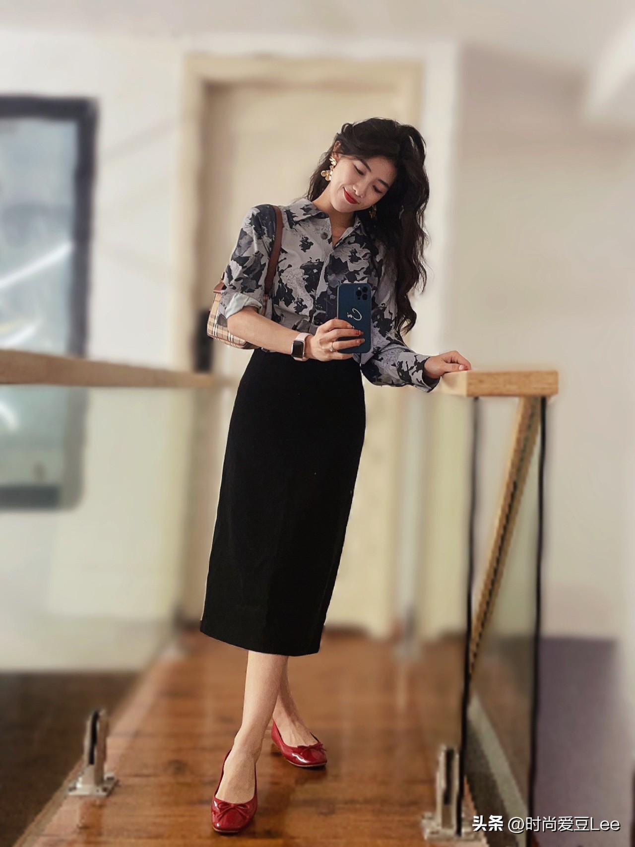 创意印花图案设计素材网站-印花衣服如何穿出潮流感？