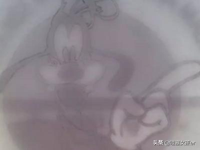 t恤衫设计创意图片大全集-如何在白色T恤上进行创意DIY树叶拓印？