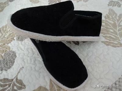 鞋套布鞋套防臭高档的-为什么穿布鞋脚不臭？
