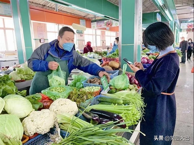 鞋厂刷胶刷子敲开教程视频-吴桂春求学的故事？