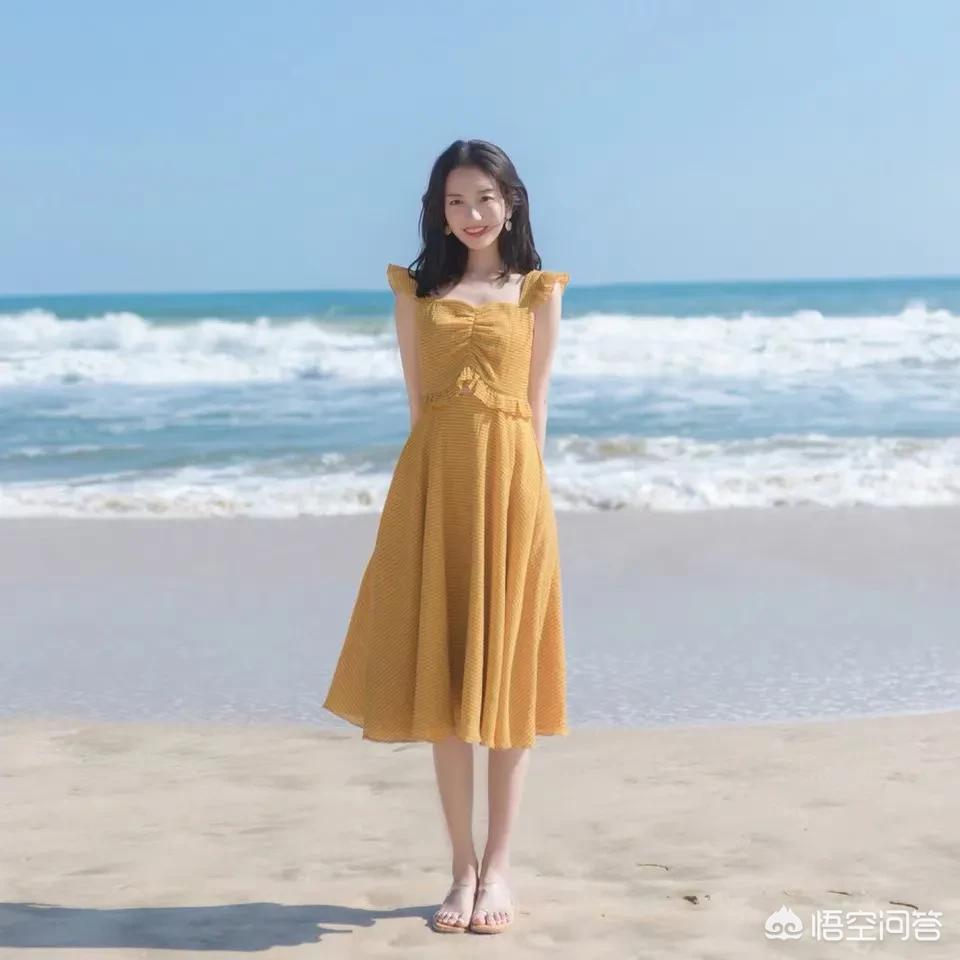 t恤衫品牌大全图片闺蜜款白色-一红一白短横商标t恤是什么牌子？